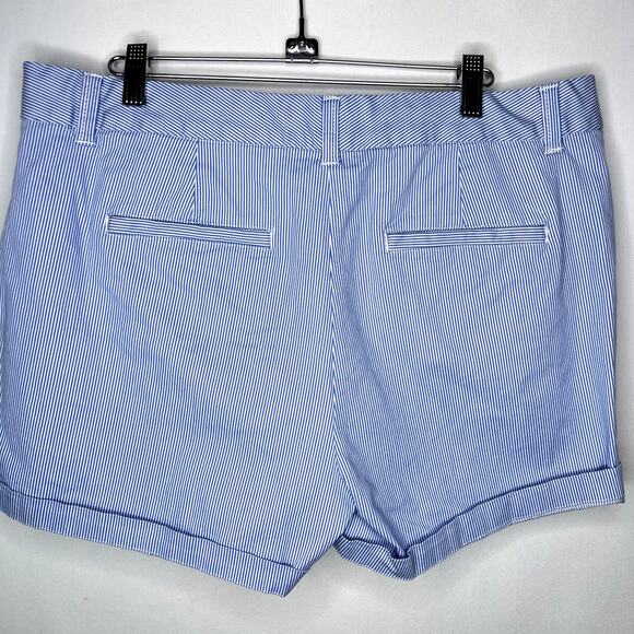 Women’s Crown & Ivy Blue & White Striped Shorts Size 12 - Picture 9 of 11